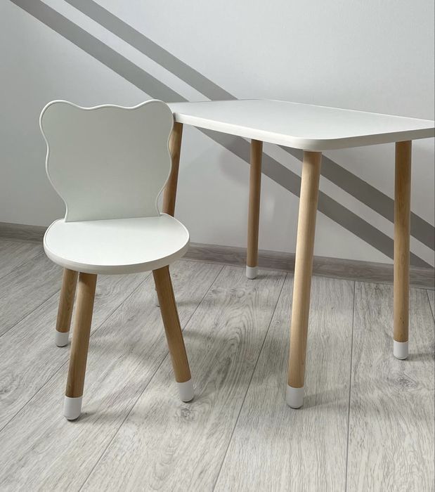 Продаётся комплект детский стол и стул