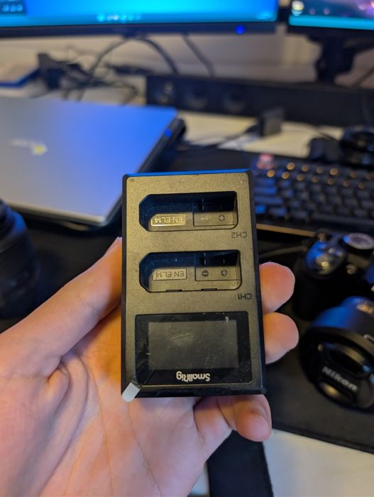 Nikon d3100 + Nikkor  35mm 1.8g + 18-55mm vr + baterii + card 8gb