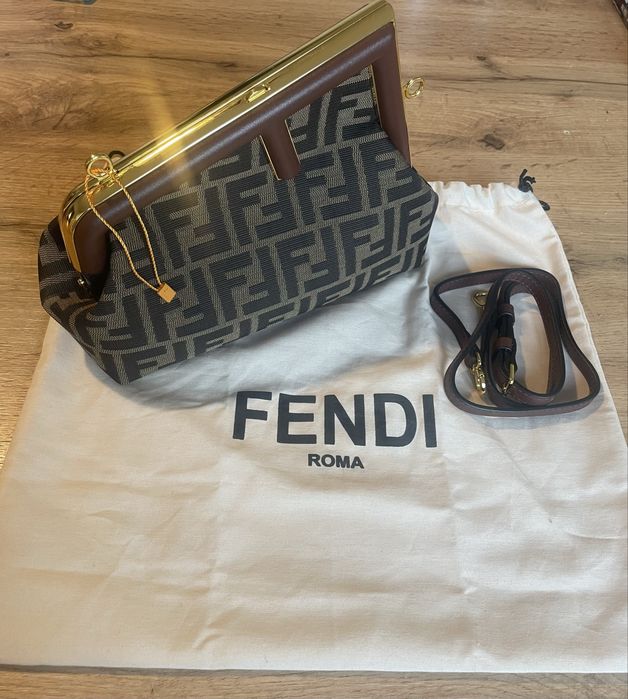 Geanta fendi noua