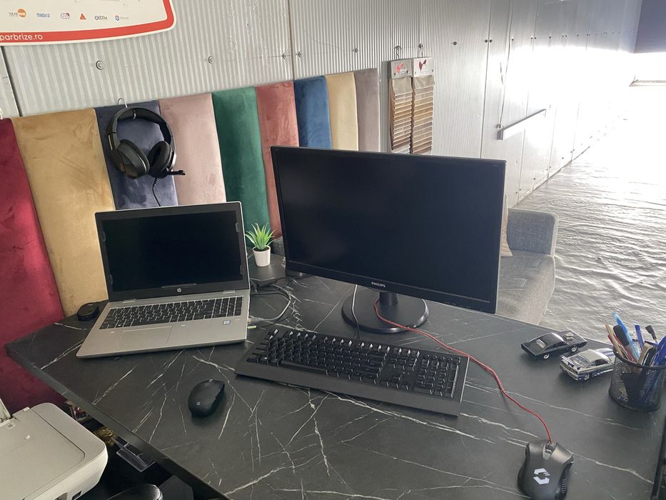 Birou Laptop PC impecabil