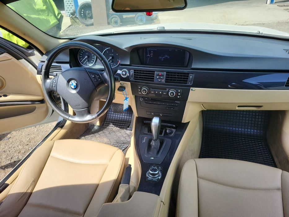 Plansa bord pe crem bmw e90 e91 e92 e93