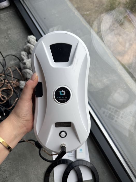 Робот мойщик окон Cleanbot