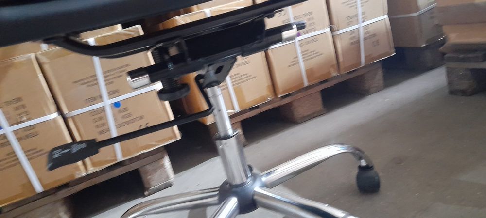 Scaun birou managerial ergonomic – piele ecologică, NOU, model premium