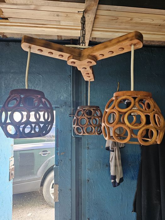 Продаю люстры из дерева