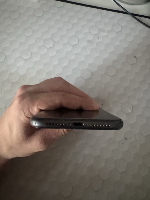 Vand iphone 11 256gb