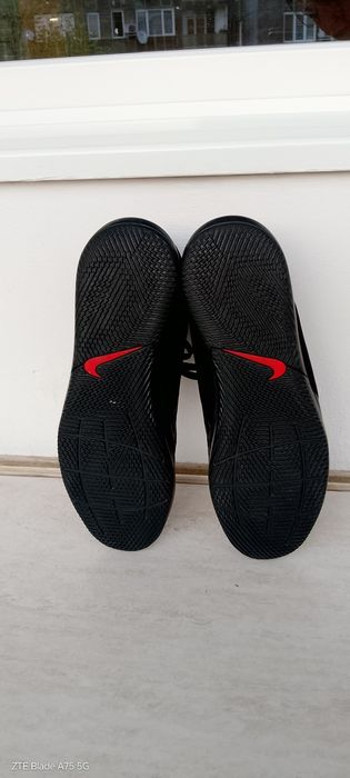 Найк маратонки..43 номер