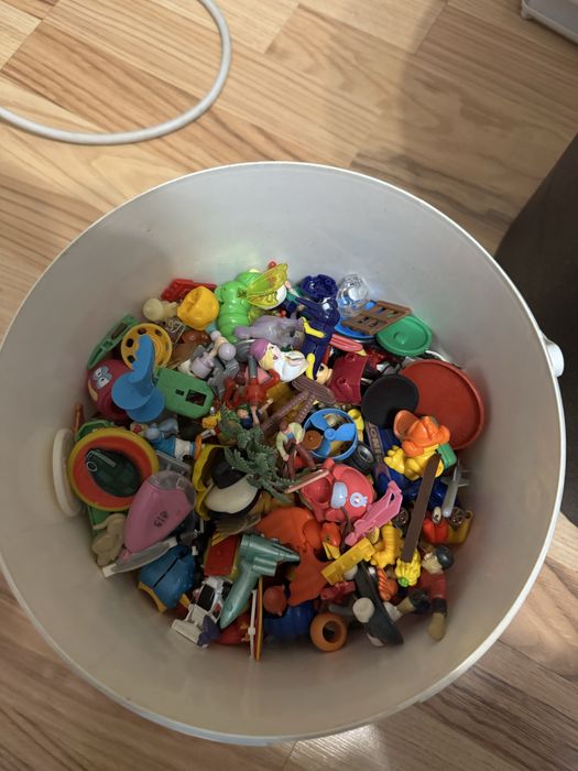 Цяла кофа играчки от Киндер