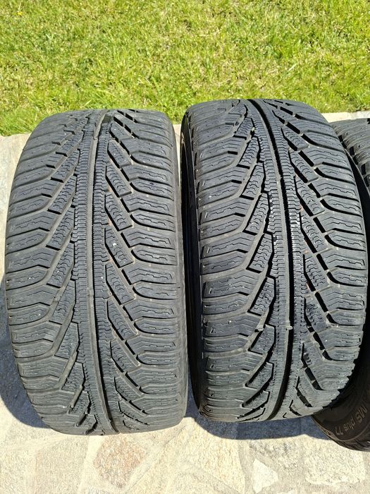 Зимни гуми Uniroyal 235 45 17