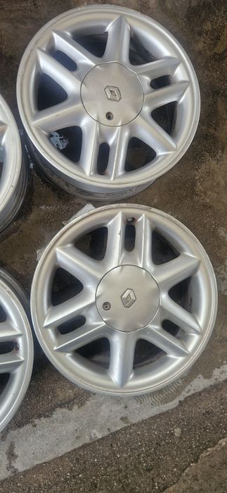 Оригинални алуминиеви джанти 15" Рено