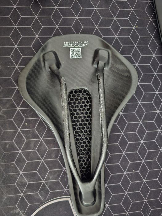 Șa Ryet 3D Carbon printed saddle