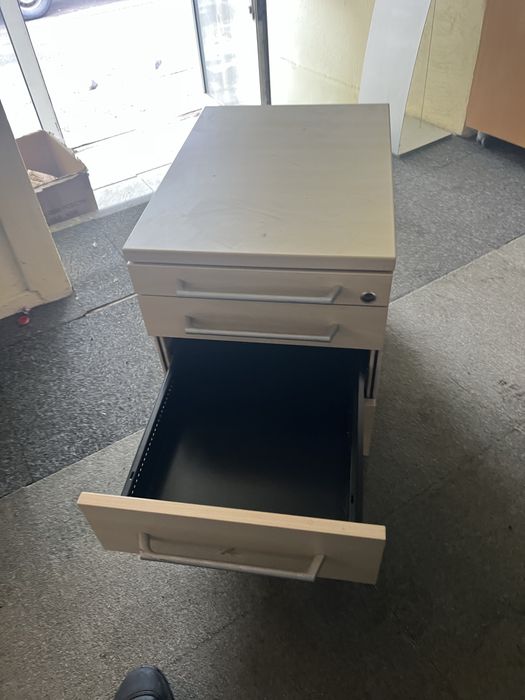 Dulapior cu role si cheie