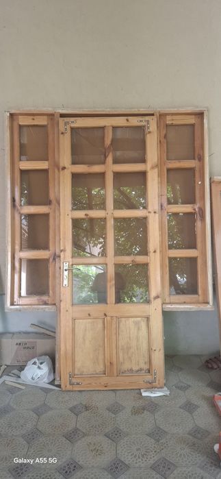 Деревянний дверь