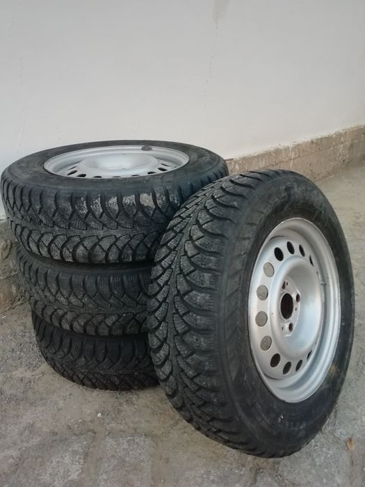 Комплект зимних шин R14