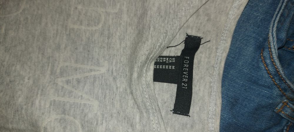 Donez 2 pantaloni și 2 rochii lejere S fete