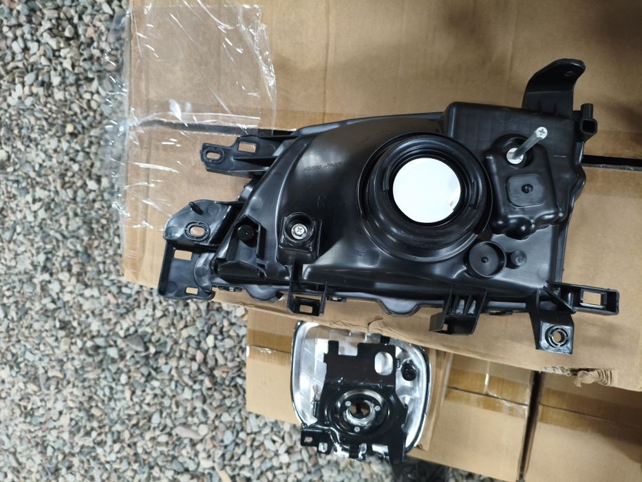 Фары передние Субару Форестер 2000/2002