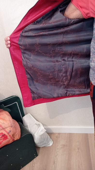 Продам Кожаную куртку Астана!!!