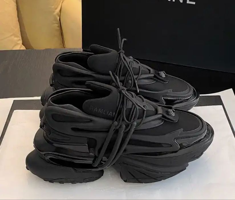 Сникърси Balmain Black