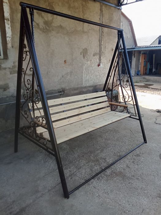 Продается садовые качели для дома