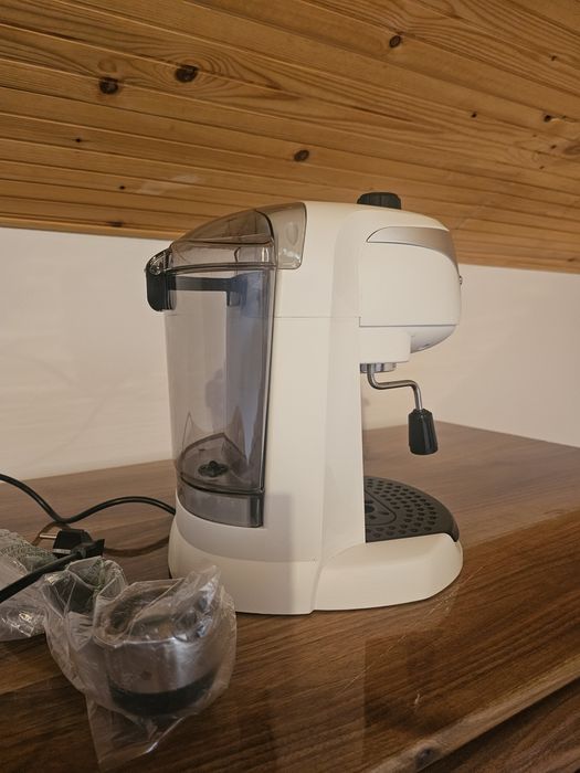 Aparat cafea Delonghi
