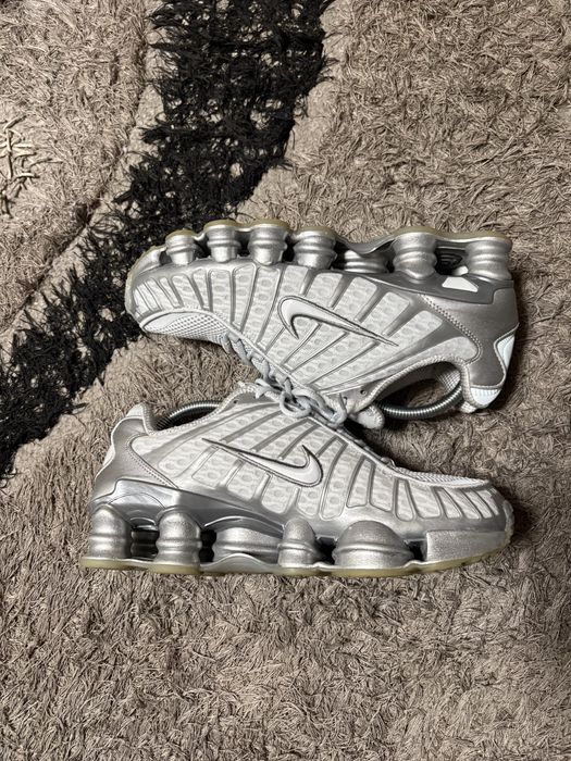 Nike Shox “Chrome Pure Platinum White”