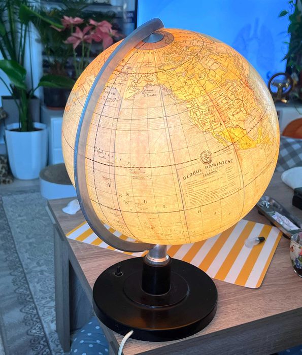 Glob pamantesc romanesc iluminat 1967 Brasov original functional