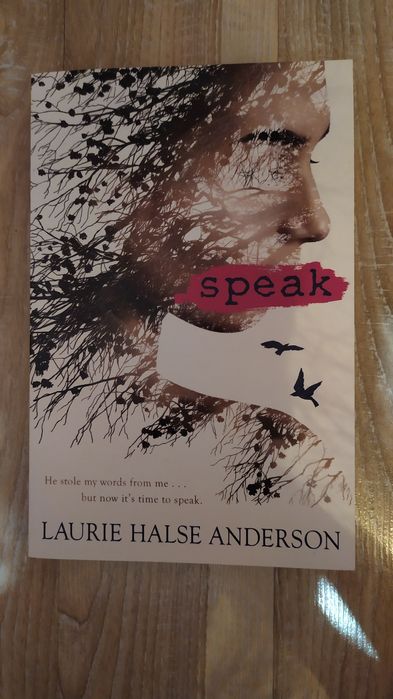 Запазени книги на български и английски език