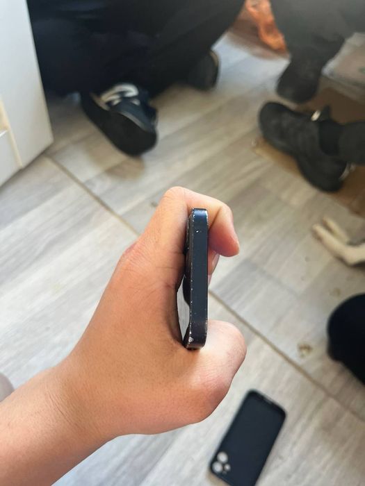 Продам айфон 11 без каробки