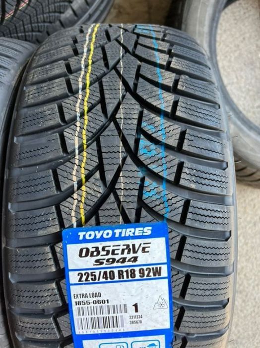 vând 4 anvelope 225/40/18 Toyo de iarnă noi