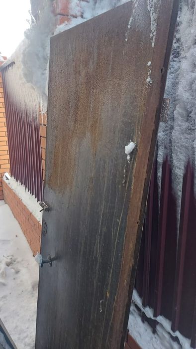 Продам двери  бу самовывоз с Талапкера