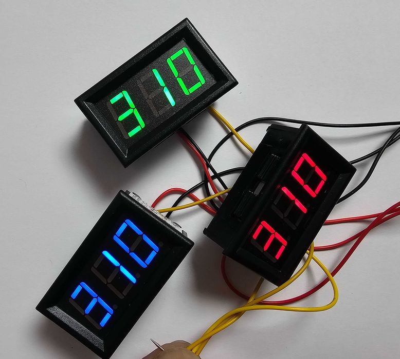 Цифров панелен волтметър постоянно напр. DC 0-600v за соларни системи