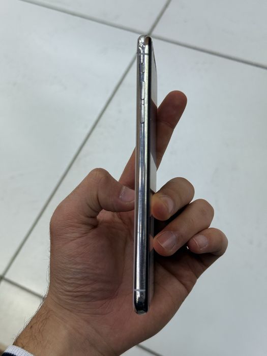 Iphone xs max 64 gb 78% batare aybi yuq hama joyi ishlaydi