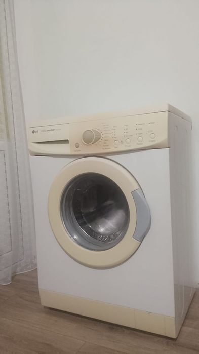 Продам стиральную машинку LG