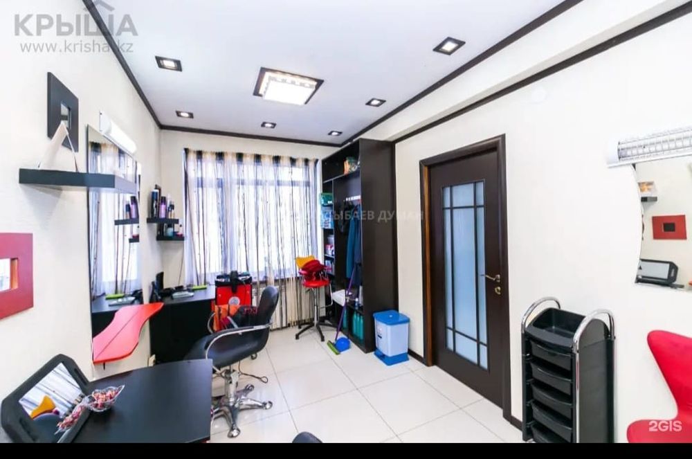 Сдается место для парикмахера.