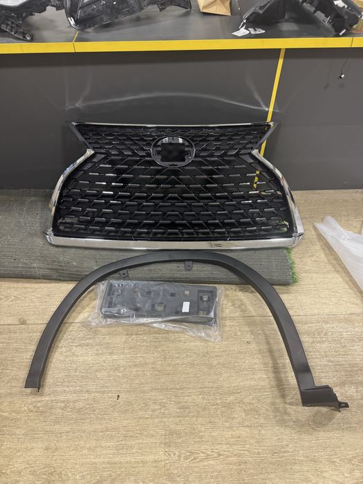 Губа Тойота Рав 4