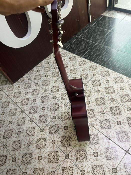 Gitara sotiladi Kabat akustika