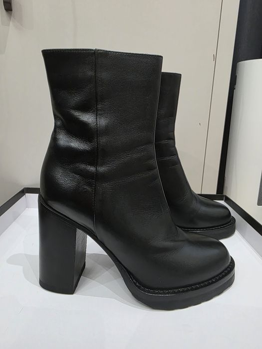 Полусапожки ,кожа Алла Пугачёва сделано в Италии р 37.