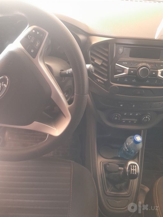 Lada vesta 2019 kraska toza 1.8 motor yaxshi minilgan moshin