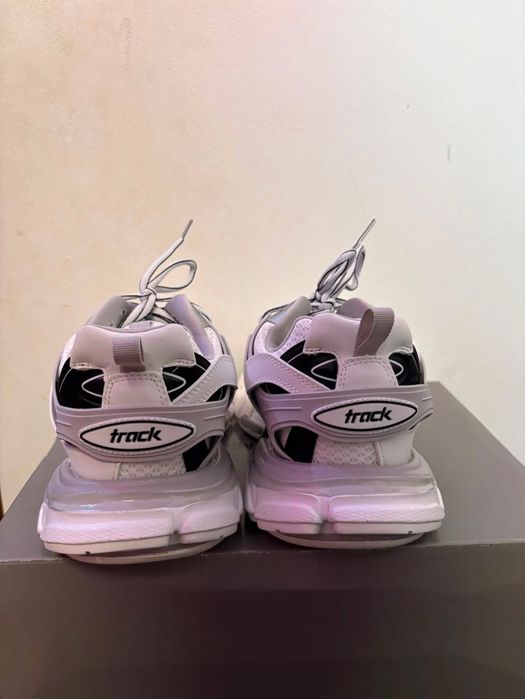 Balenciaga track