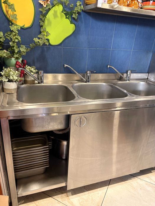 оборудване за заведение за бързо хранене. готово