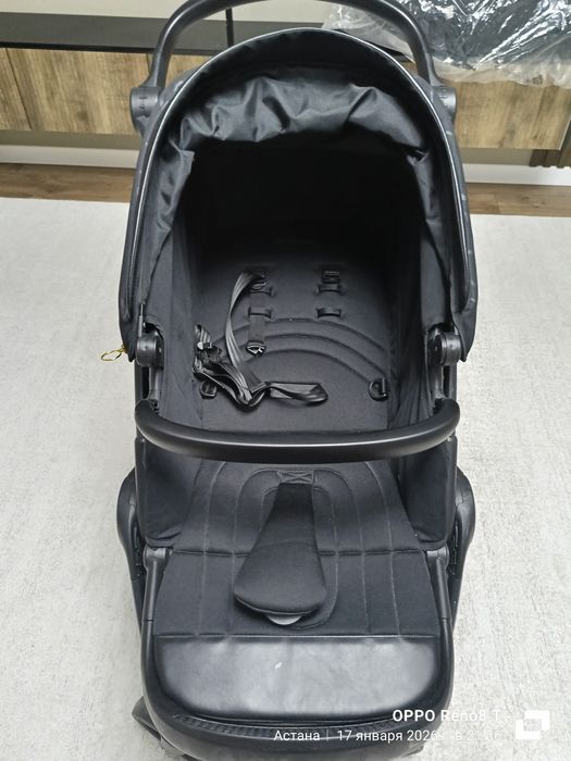 Коляска б/у , два в одном.Skillmax wonder.