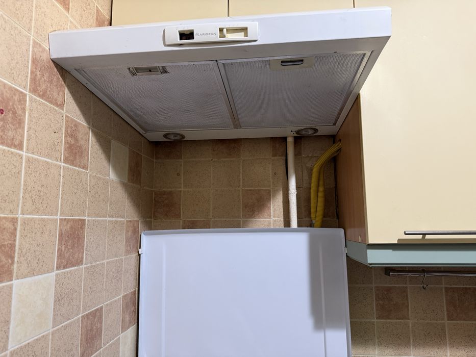 Вытяжка таблетка Ariston