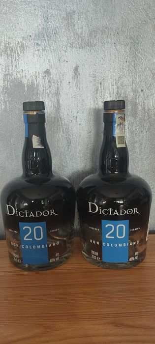 Бутилки от уиски със и без кутии