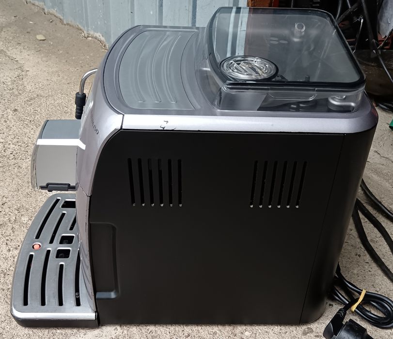 Saeco Intelia Evo, râșniță incorporata, spumare lapte, cafea măcinată