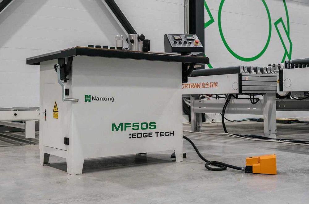 Кромкооблицовочный станок с ручной подачей Nanxing MF50S