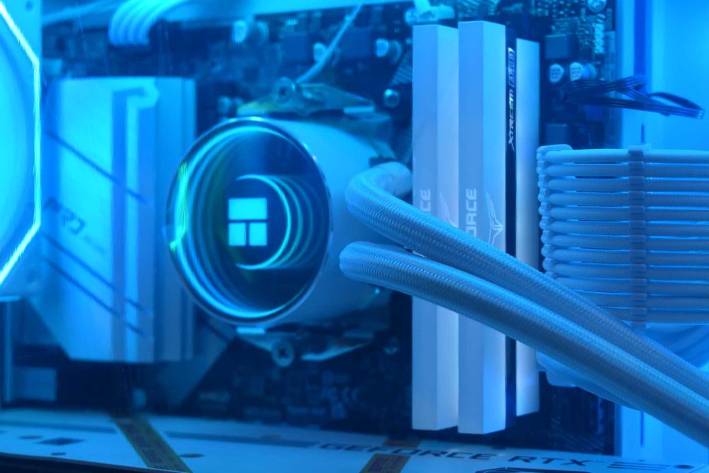 Геймърски компютър Ryzen 7 5700x | Rtx 3070 | 32GB Ram | 1TB Ssd |