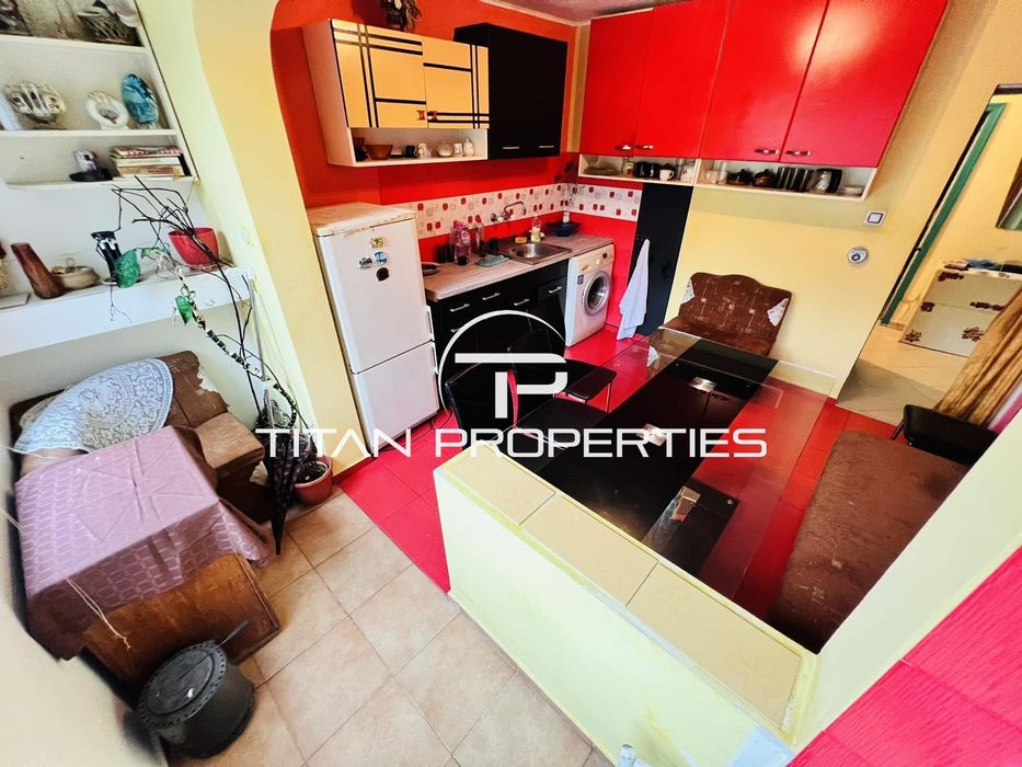 Дава се под наем Тристаен апартамент в Бургас, Изгрев - 82 кв.м за 408 € - Снимка #5