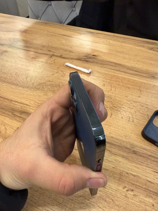 12 про макс айфон срочно