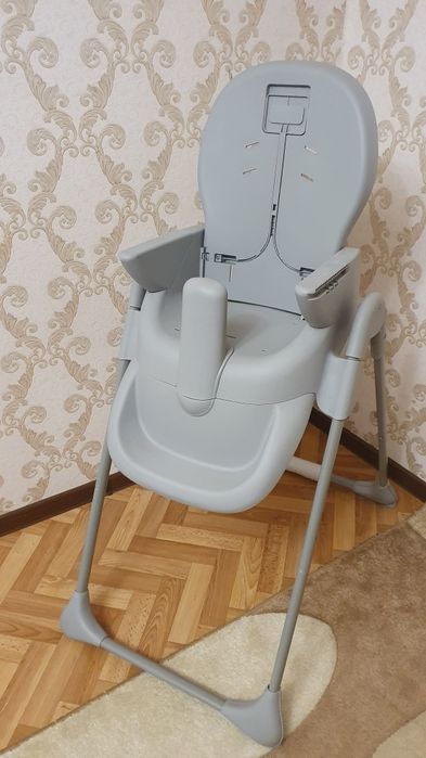Детский стульчик для кормления