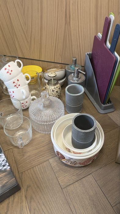 Продам посуду.        .