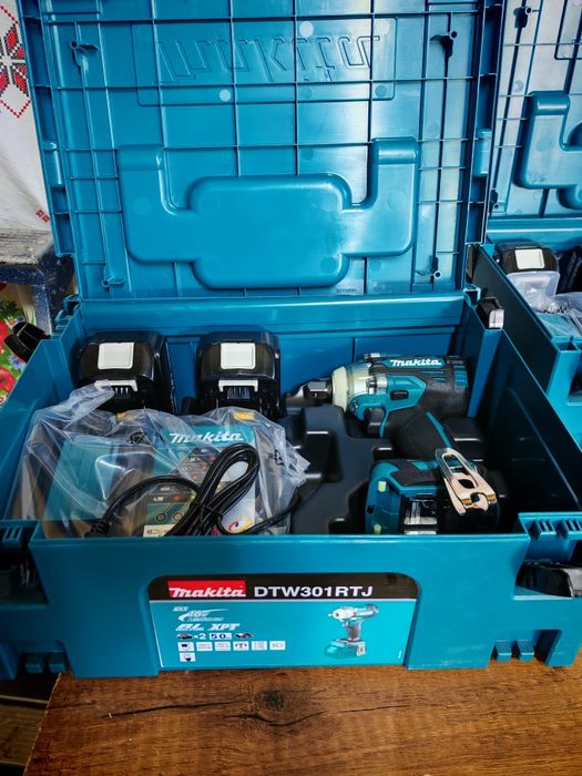 Masina de insurubat Makita 18 v